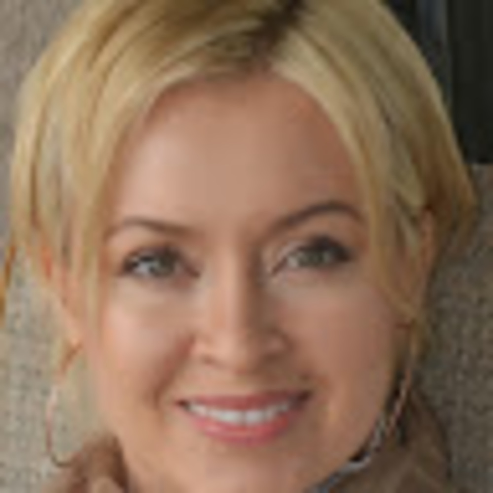 Meet your Posher, Elena